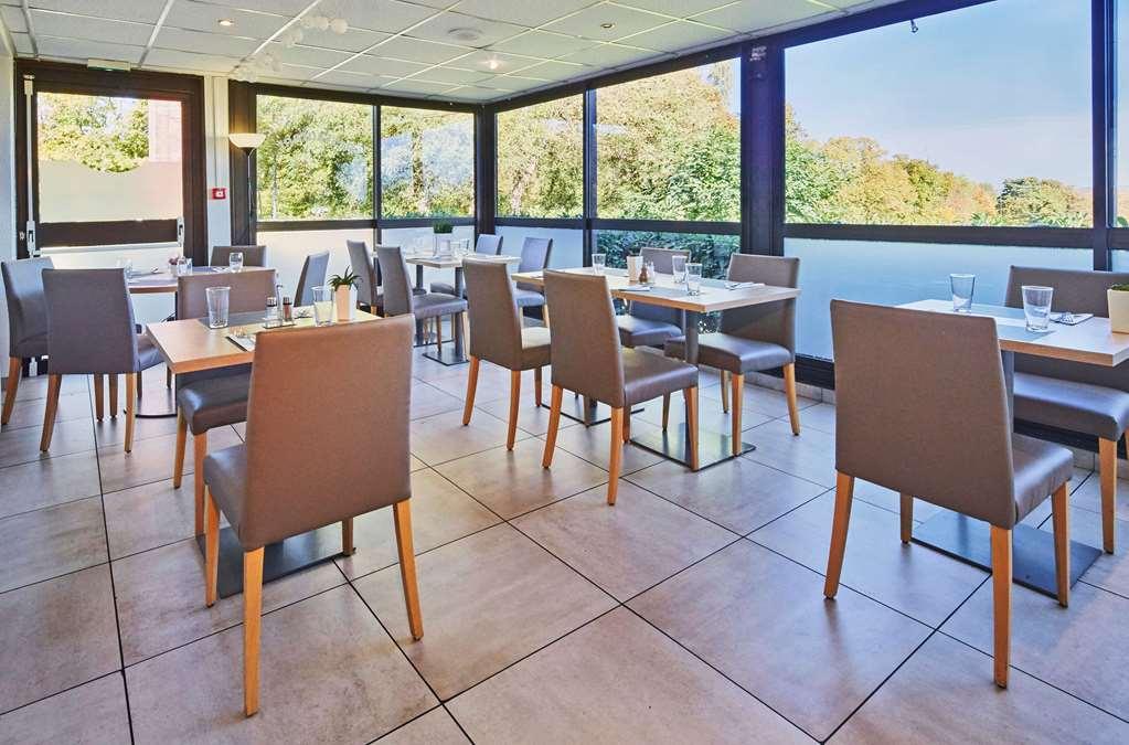 Kyriad - Ecouen La Croix Verte Restauracja zdjęcie